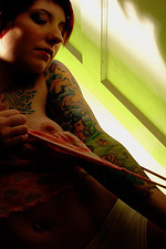 Busty tattooed punk hottie-03