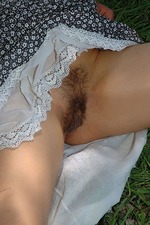 Hairy pussy flashing outdoor-03