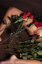 Naked girl with roses-10