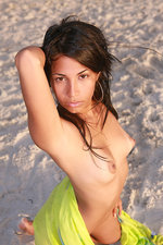 Exotic Nude Beach Girl-08