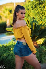 Brook Wright Gets Nude In The Garden-01