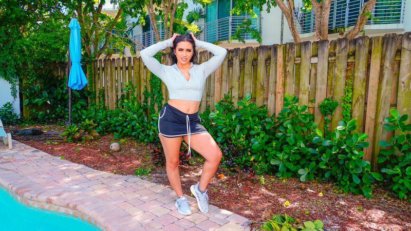 Booty Babe Lily Hall-01