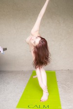 Amber Smith Does Some Yoga-02