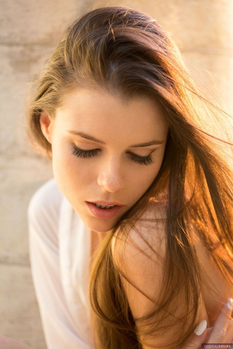 Hot Sensual Valeria-01
