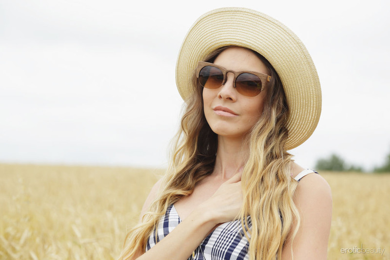 Naturally Beauty Posing Outdoors-06