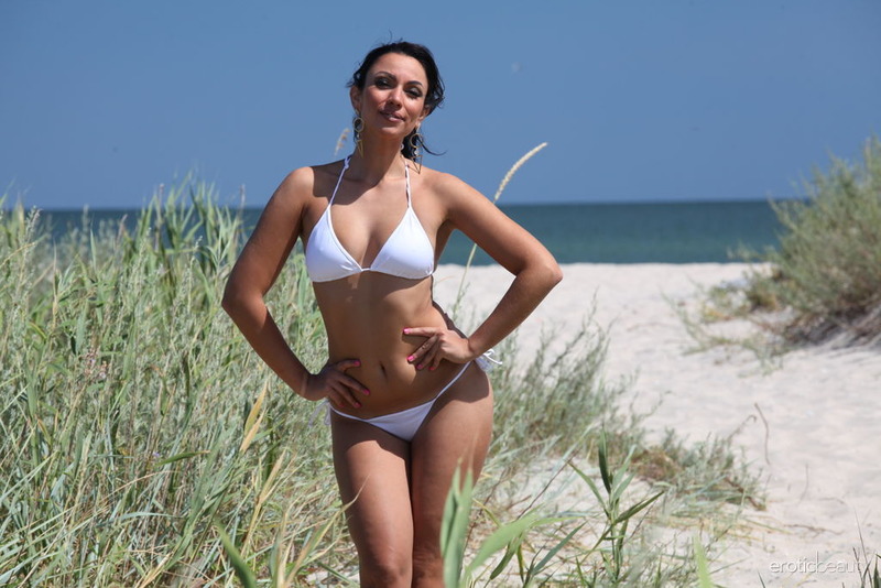 Sun Kissed Beauty-05