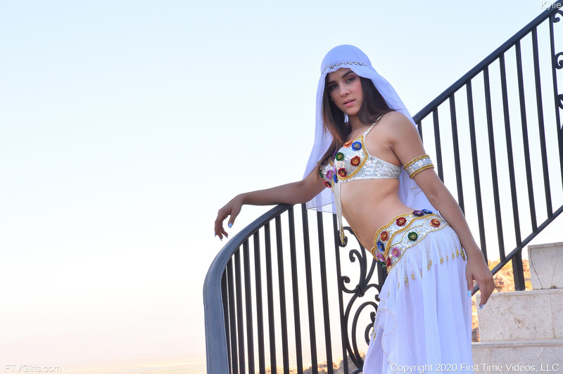 Kylie Having Fun In The Desert-08