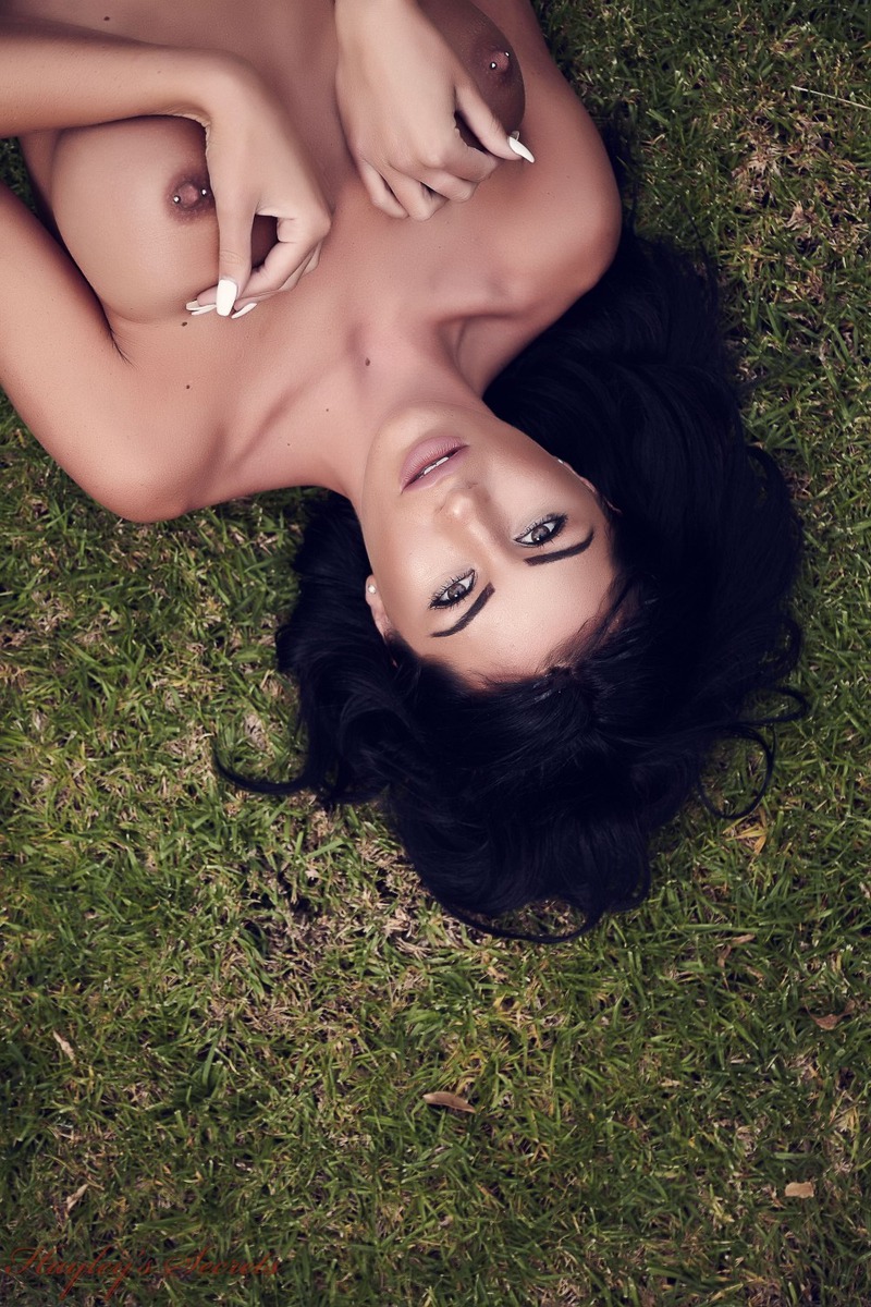 Beautiful Busty Jessie Boulevard-10