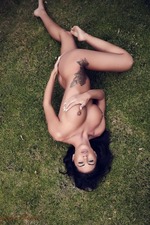 Jessie Boulevard Posing In The Garden-11