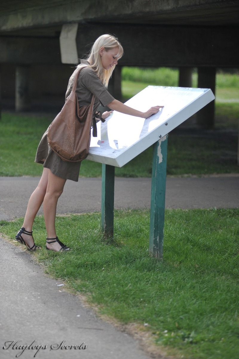 Busty Hayley Marie Flashing In A Park-00