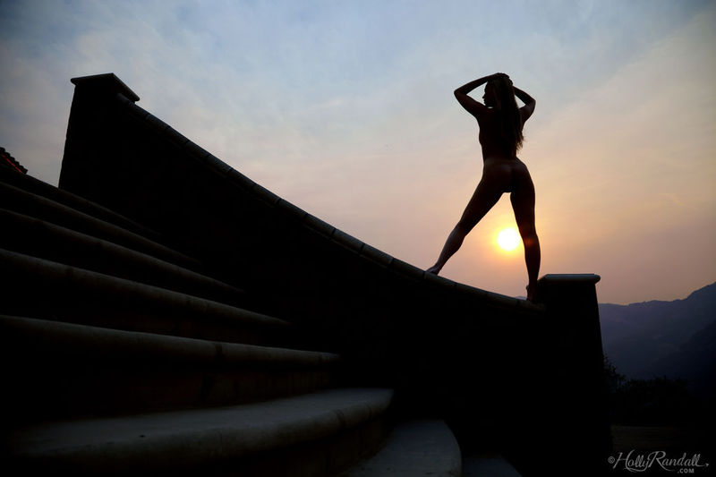 Brea Bennett Is Naked By The Sunset-11