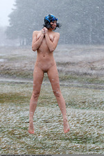 Nakedness in the freezing forest-11
