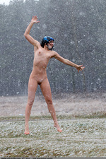 Nakedness in the freezing forest-12