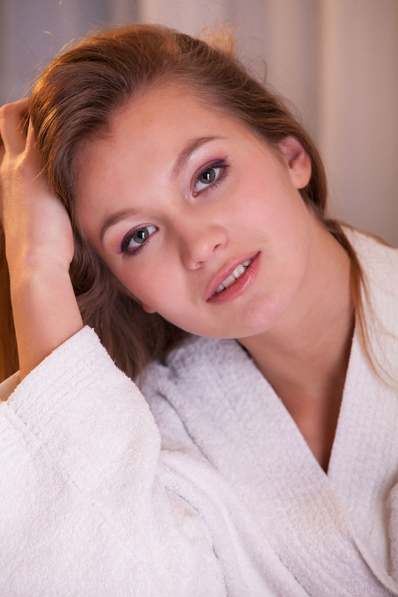 Teen Erotica In The Bedroom-00