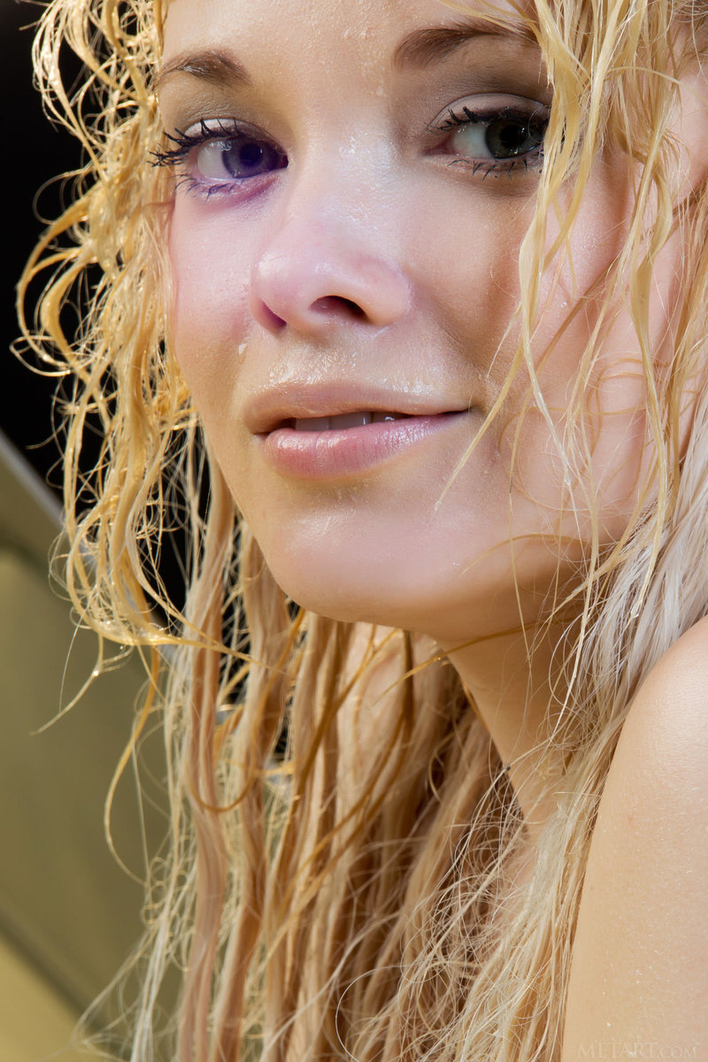 Blond Teen Feeone In Artistic Pics-16