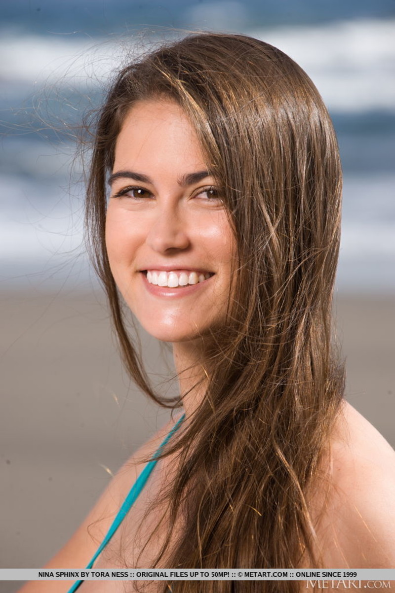 Nina Sphinx Having Fun By The Sea-09