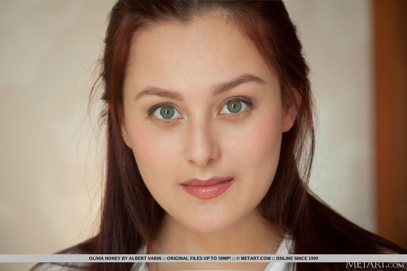 Naked Redhead Chick Olivia Honey-15