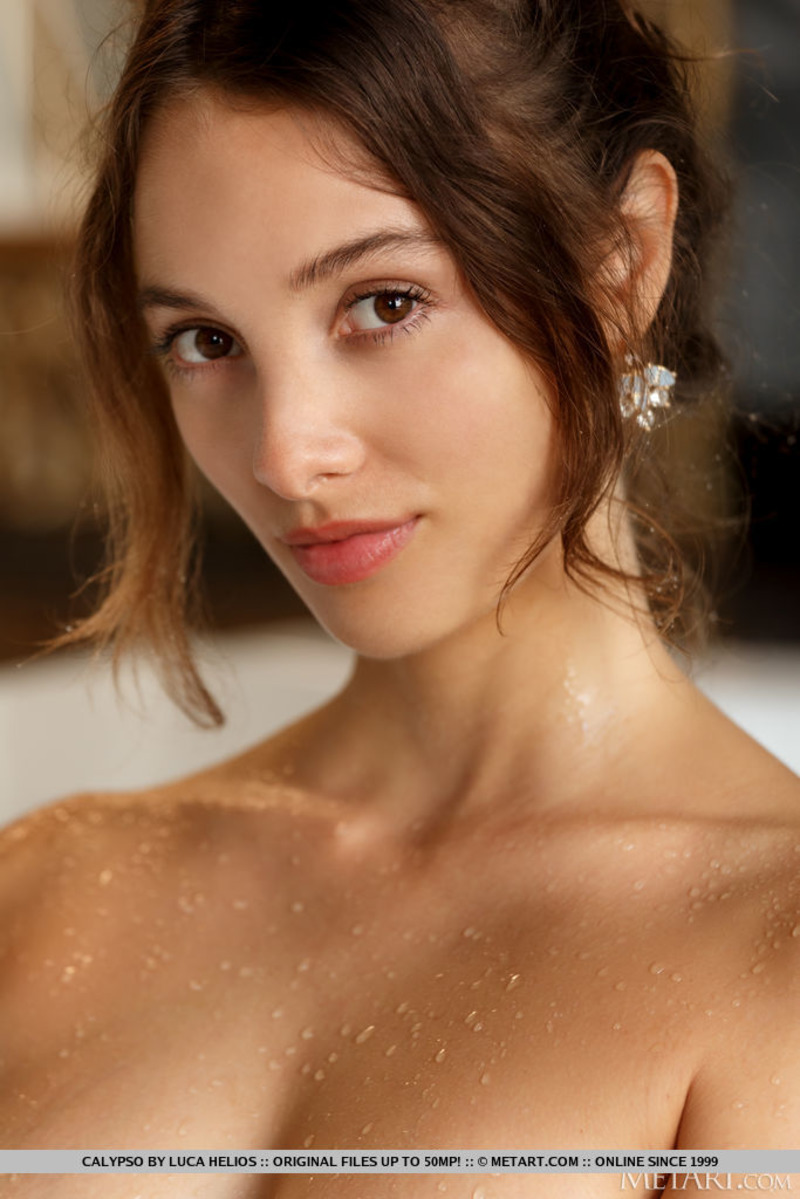 Calypso Is Naked In The Jacuzzi-00