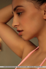 Olivia Linz Posing Naked-09