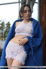 Beautiful Olivia Linz-05