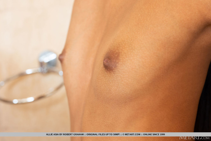 Allie Asia Takes A Hot Bath-12