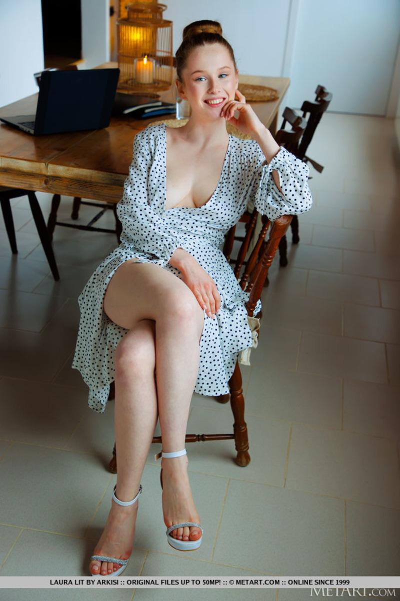 Laura Lit Gets Naked-17