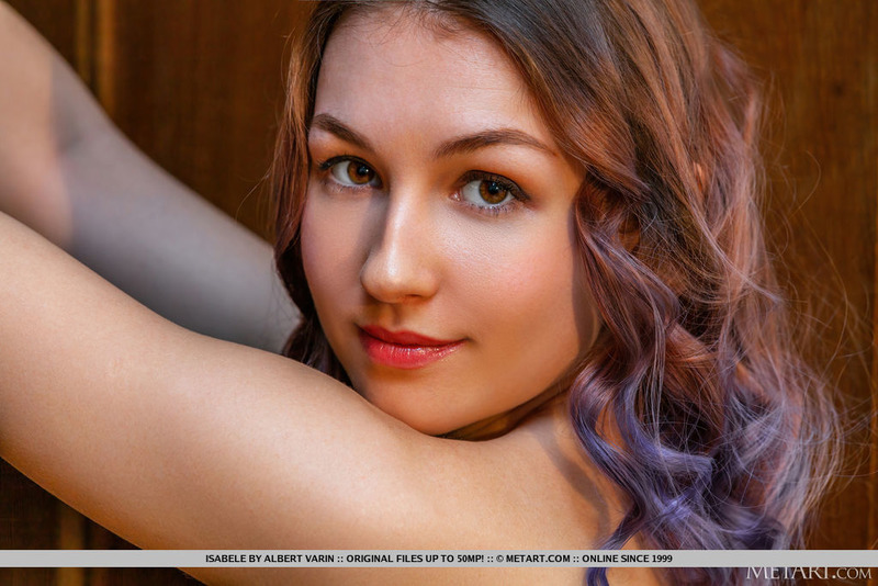 Iusabelle Posing Naked-16