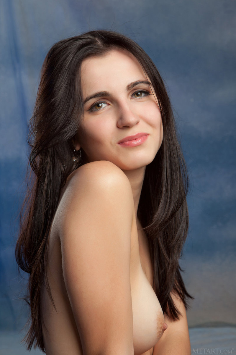 Naked girl Heidi-14
