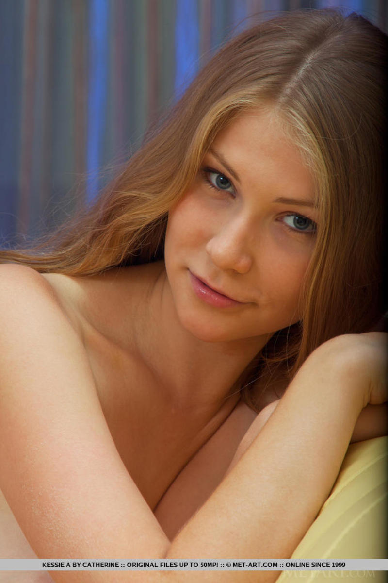 Naked tempting teen brunette-03