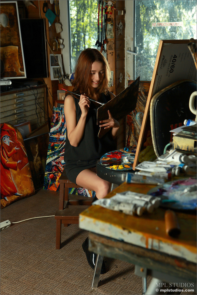 Naked Redhead Art Student-00