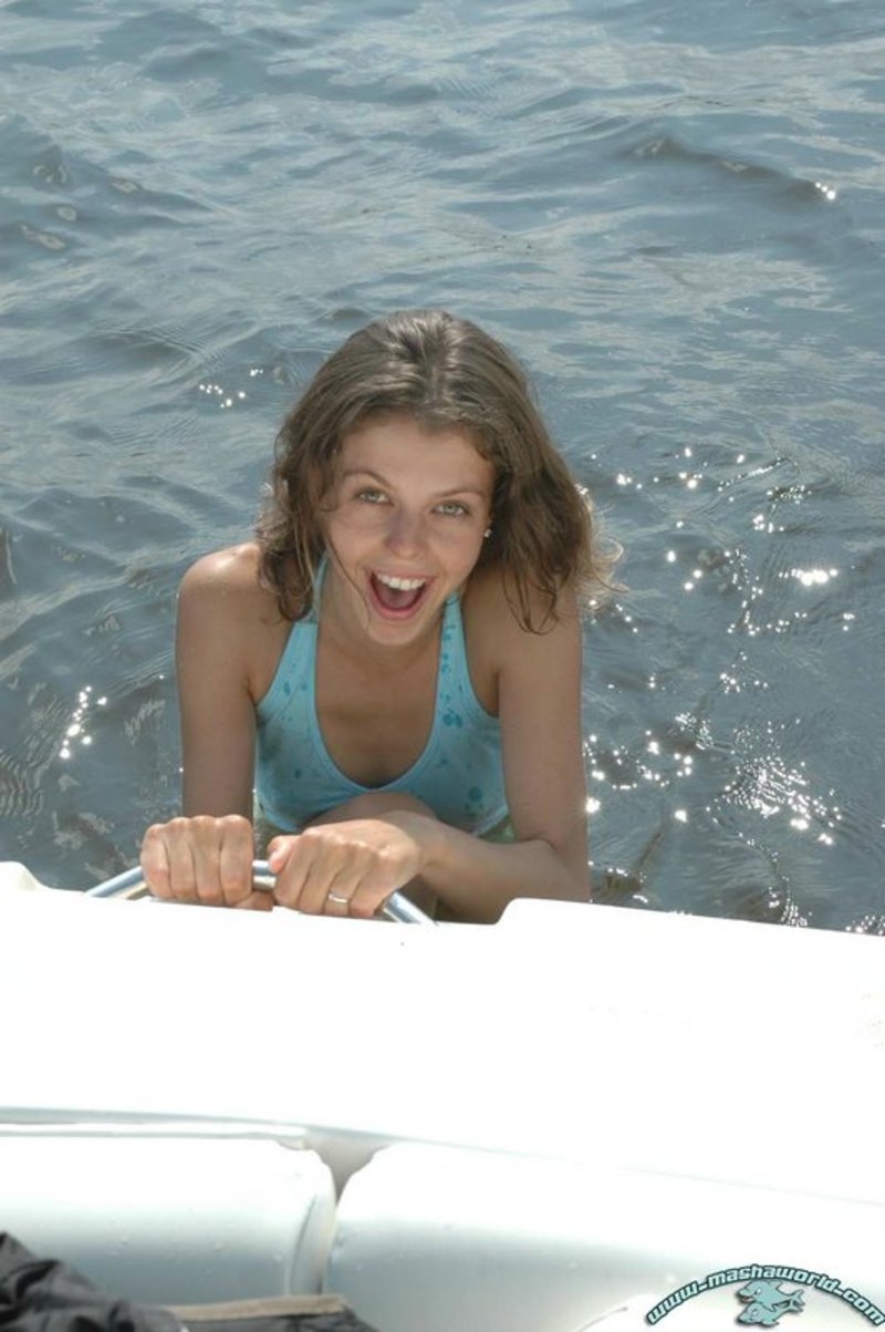 Ivana and Masha enjoying the sea-07