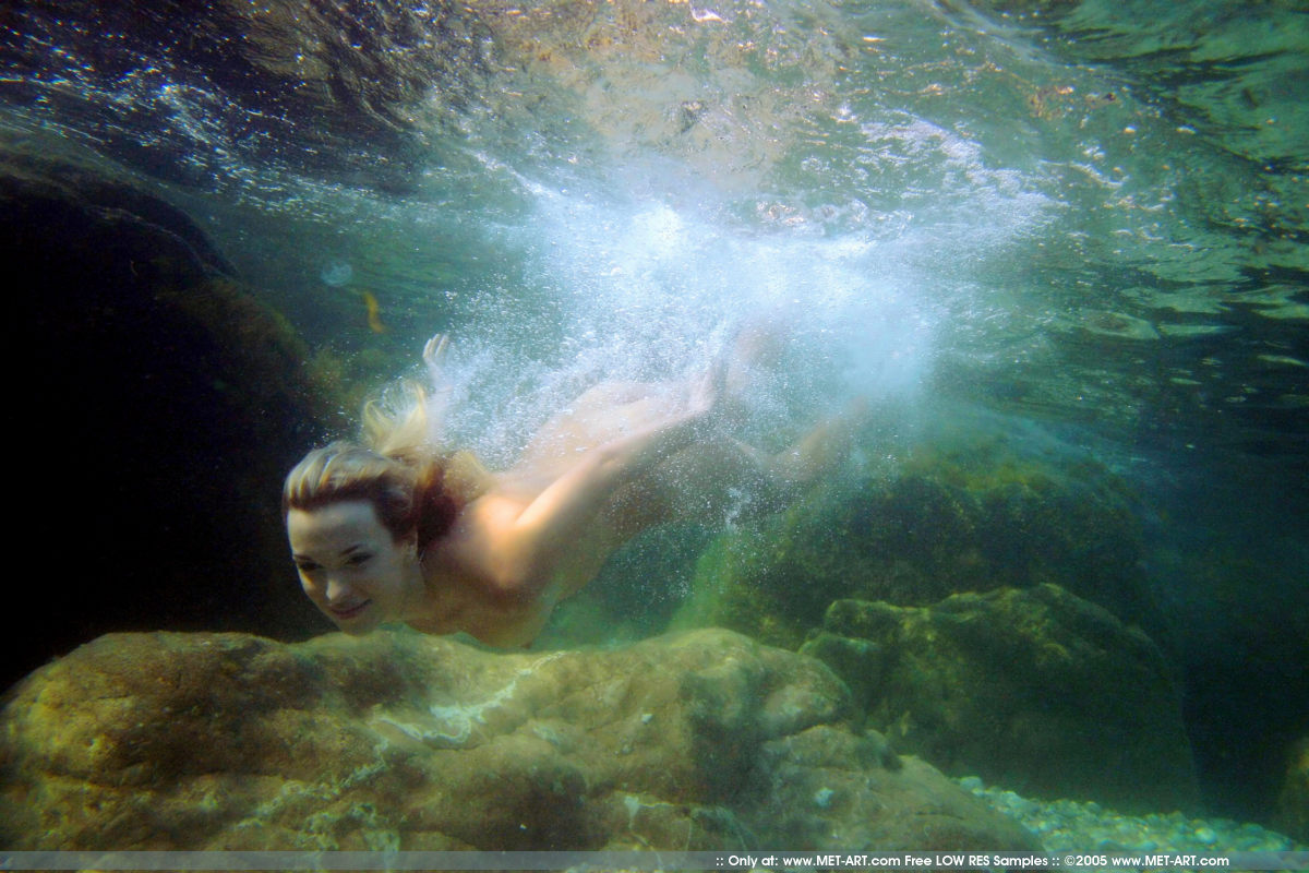 Under The Water-15