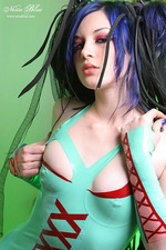 Nakedness in green-08