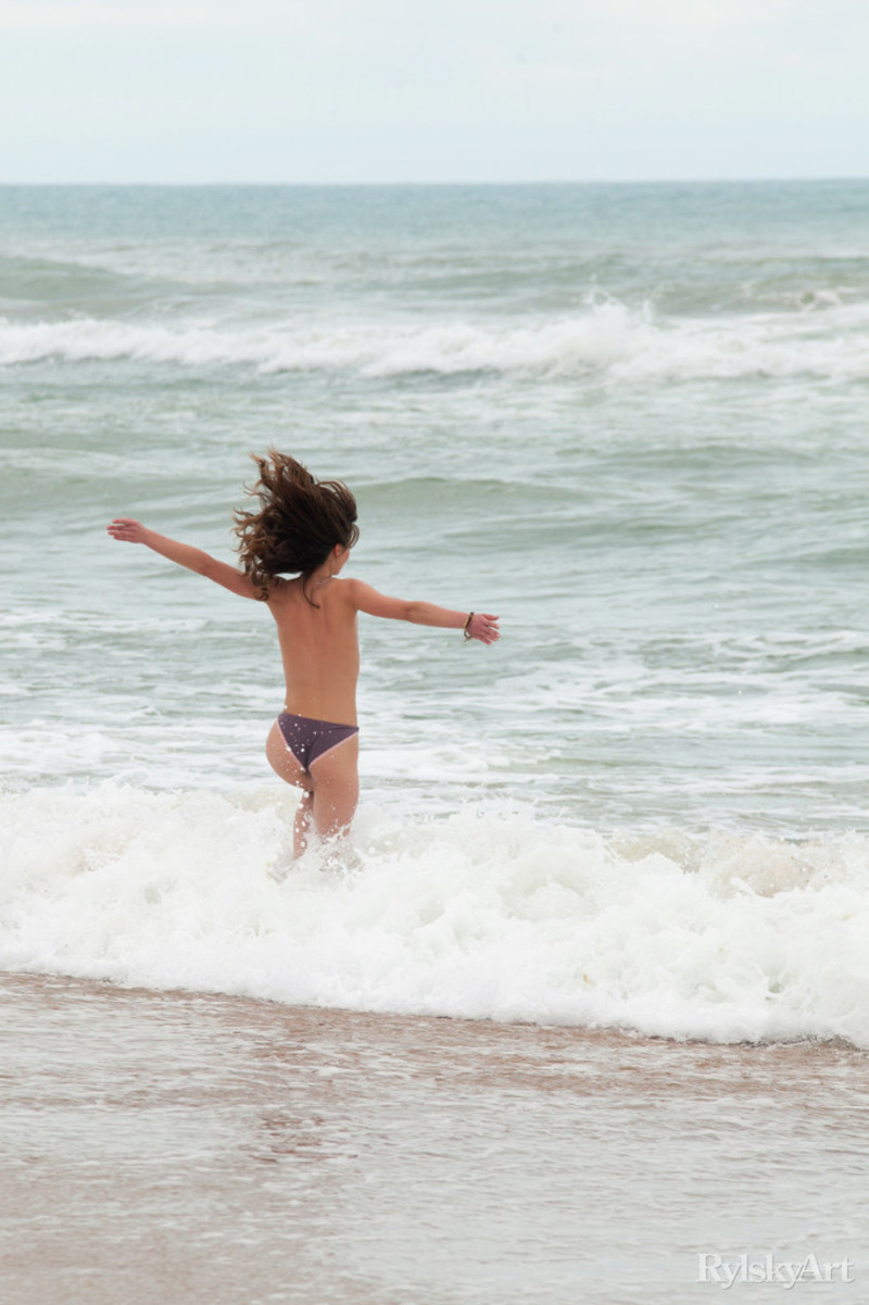 Naked natural teen at the beach-15