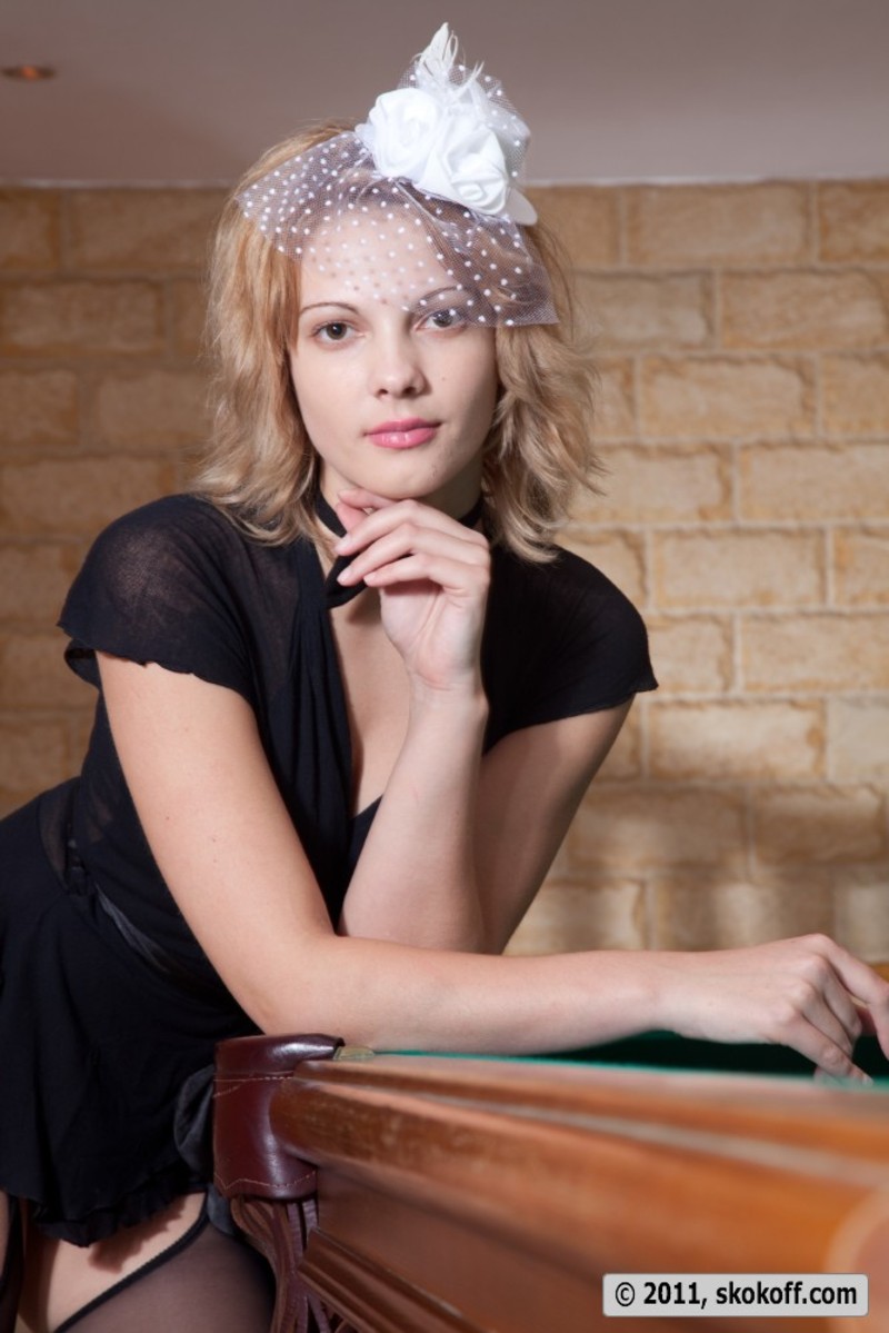 Naked blonde babe spreading on the pool table-02