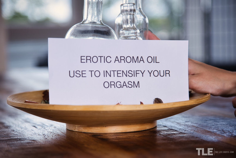 Vanessa Angel Oiled Her Sweet Pussy-02