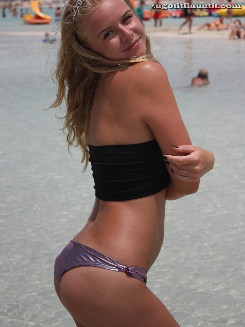 Busty blondie at the beach-02