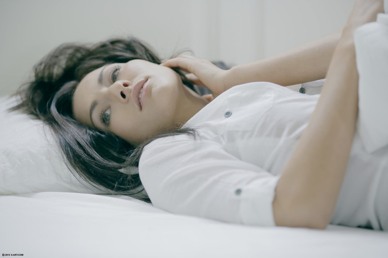 Naked girl Mila exposed her shaved pussy-00