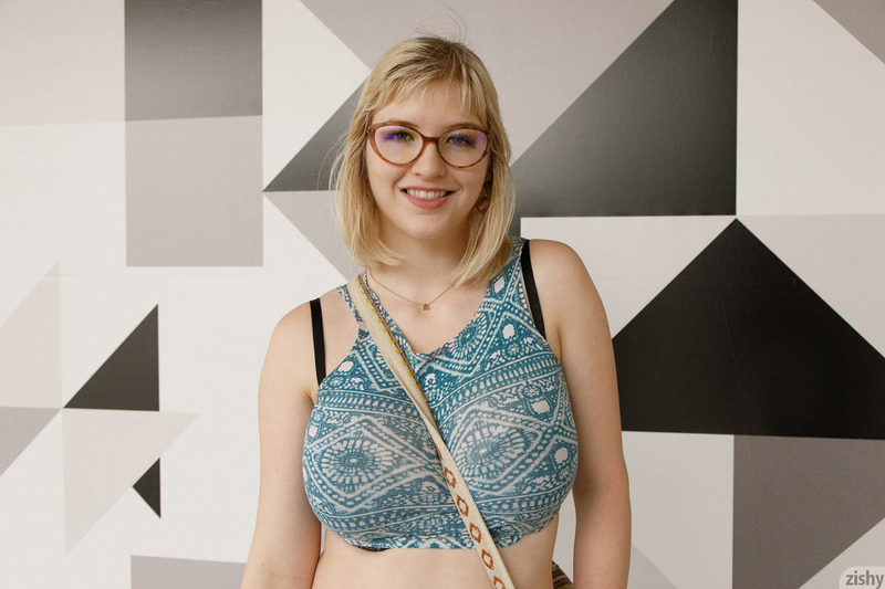 Vicky Chandler Flashing Her Big Tits-01